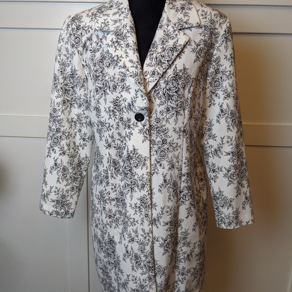 Jessica Blazer - Picture 2 of 5